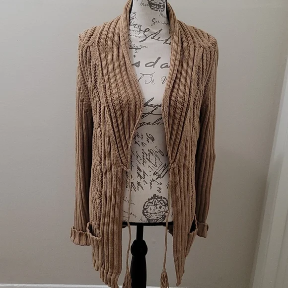 Cardigans 🤎🤎 - Picture 1 of 3